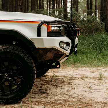 AFN 4x4 Accessories Front Bumper for Off-Road Vehicles with Rugged Design and Winch Mount